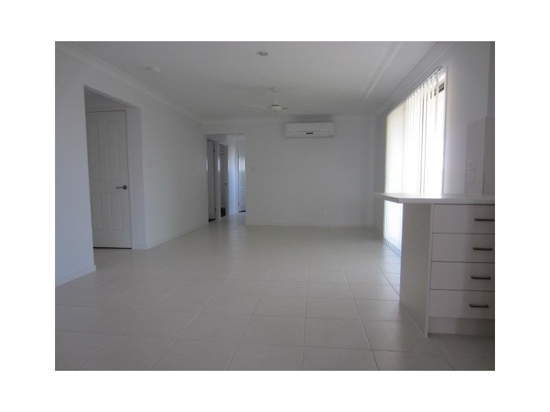 30 Epping Way, Mount Low QLD 4818