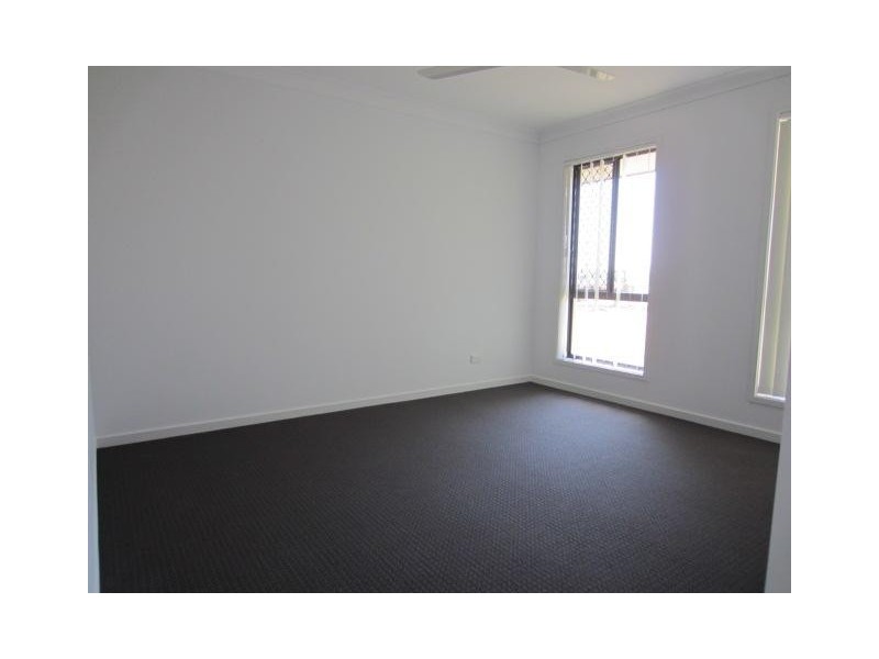 30 Epping Way, Mount Low QLD 4818