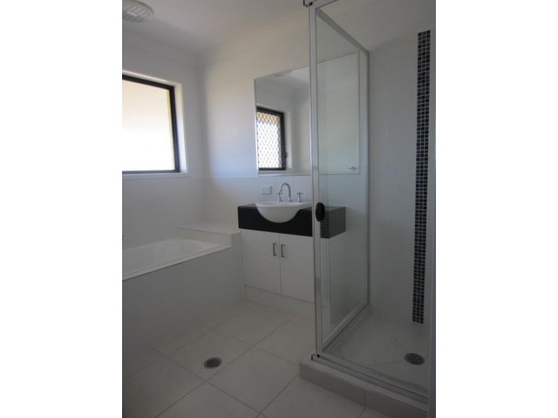 30 Epping Way, Mount Low QLD 4818