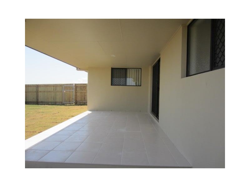 30 Epping Way, Mount Low QLD 4818