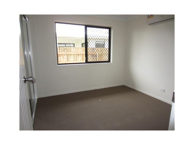 6 Waikiki Terrace, Mount Low QLD 4818