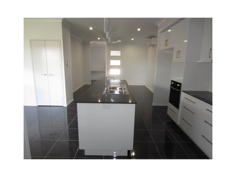 5 Savannah Chase, Burdell QLD 4818