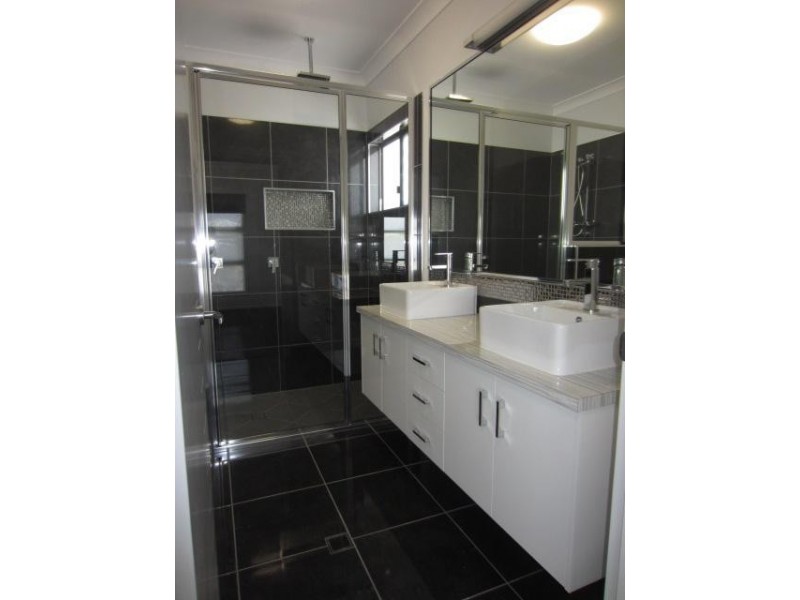 5 Savannah Chase, Burdell QLD 4818