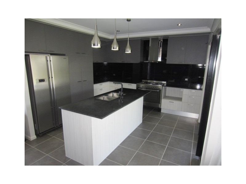 5 Emperor Boulevard, Burdell QLD 4818