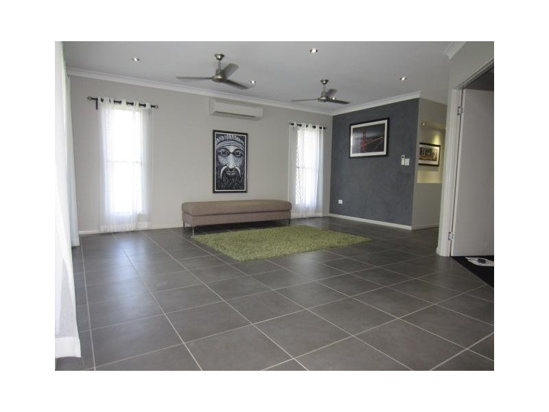 5 Emperor Boulevard, Burdell QLD 4818