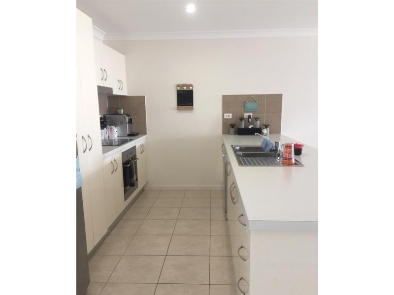 67 Sanctum Boulevard, Mount Low QLD 4818
