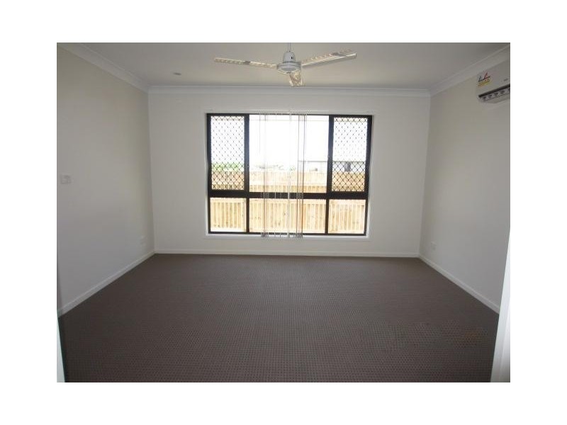 67 Sanctum Boulevard, Mount Low QLD 4818