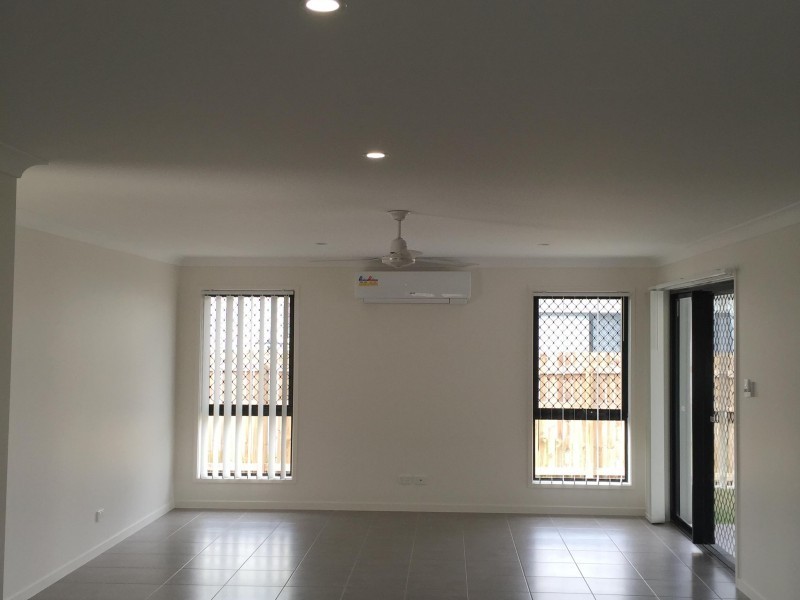 4 Catho Avenue, Mount Low QLD 4818