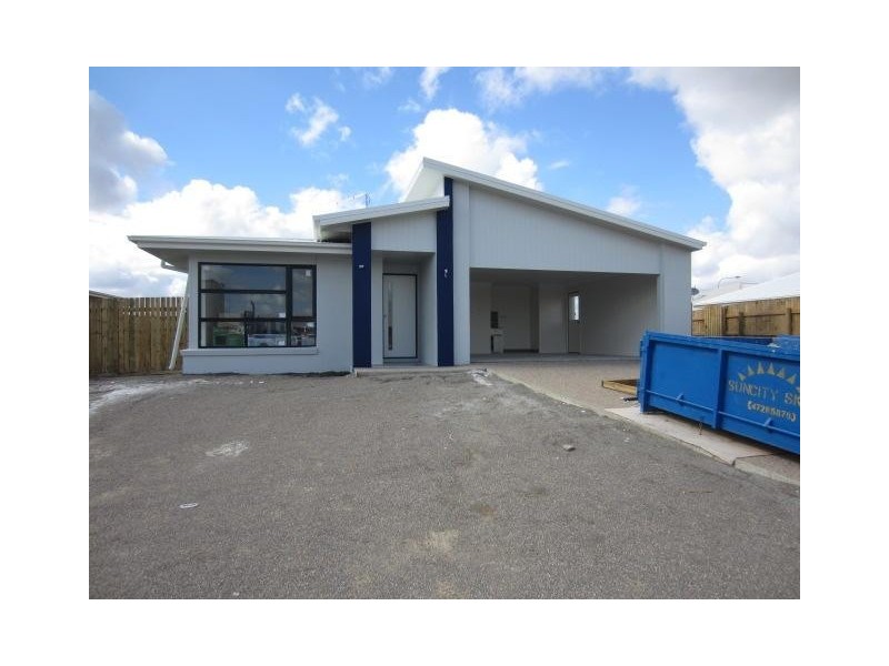 4 Catho Avenue, Mount Low QLD 4818