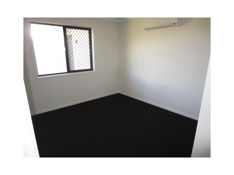 4 Catho Avenue, Mount Low QLD 4818