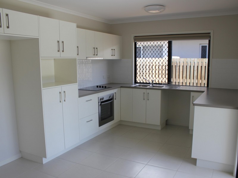 135 Daydream Circuit, Burdell QLD 4818