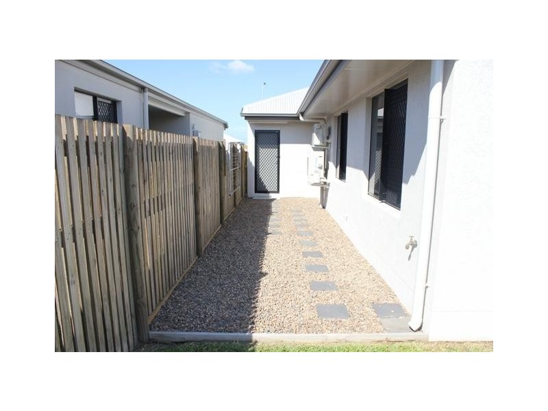 135 Daydream Circuit, Burdell QLD 4818