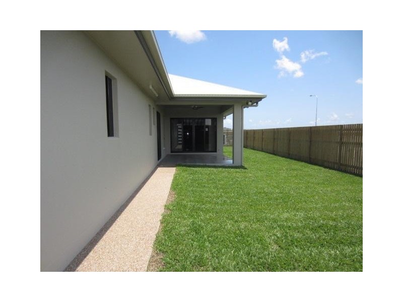 27 Brookfield Terrace, Idalia QLD 4811