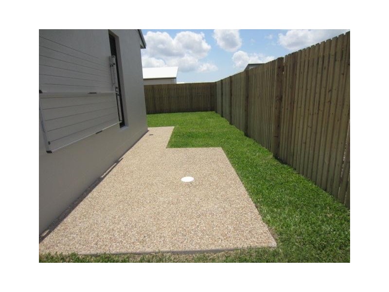 27 Brookfield Terrace, Idalia QLD 4811