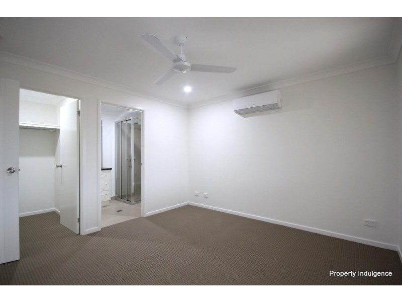 16 Waikiki Terrace, Mount Low QLD 4818