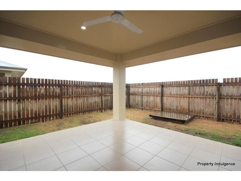 16 Waikiki Terrace, Mount Low QLD 4818