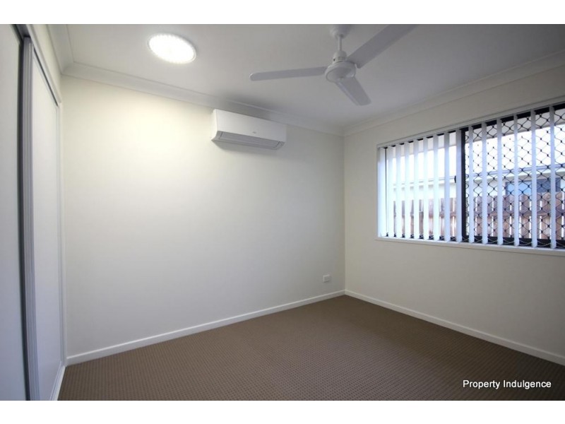 16 Waikiki Terrace, Mount Low QLD 4818