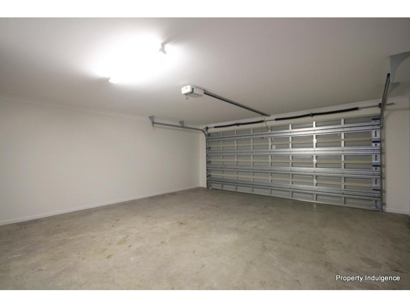 16 Waikiki Terrace, Mount Low QLD 4818