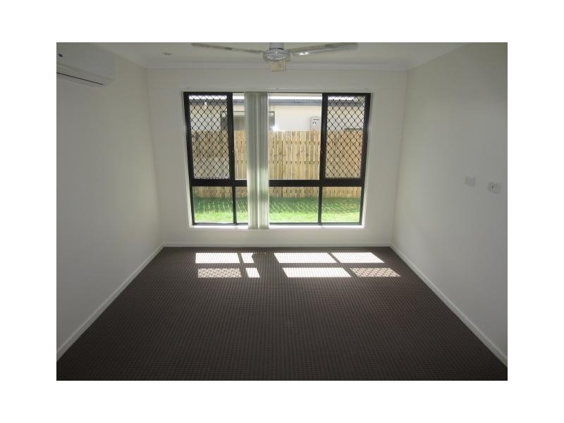 16 Waikiki Terrace, Mount Low QLD 4818