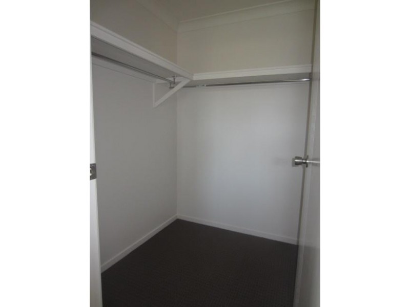 16 Waikiki Terrace, Mount Low QLD 4818