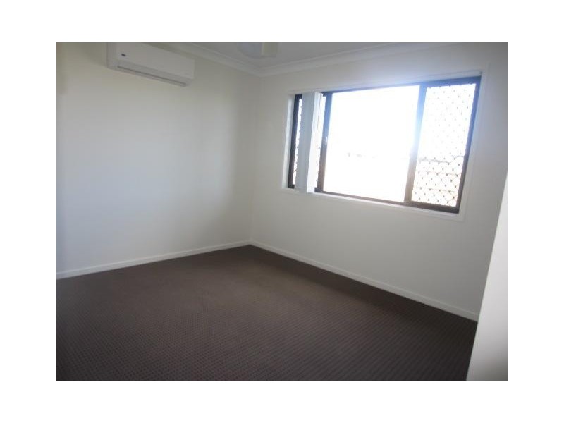 16 Waikiki Terrace, Mount Low QLD 4818