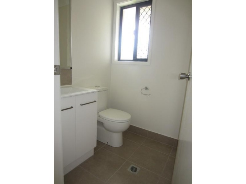 16 Waikiki Terrace, Mount Low QLD 4818