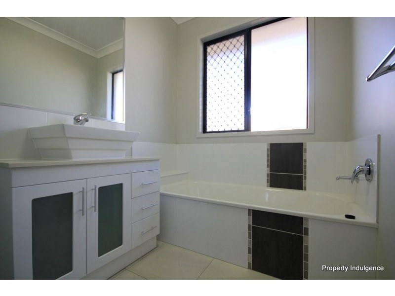 40 Trevalla Entrance, Burdell QLD 4818