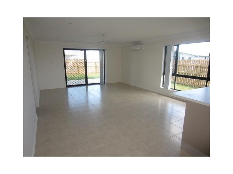 5 Esperance Drive, Mount Low QLD 4818