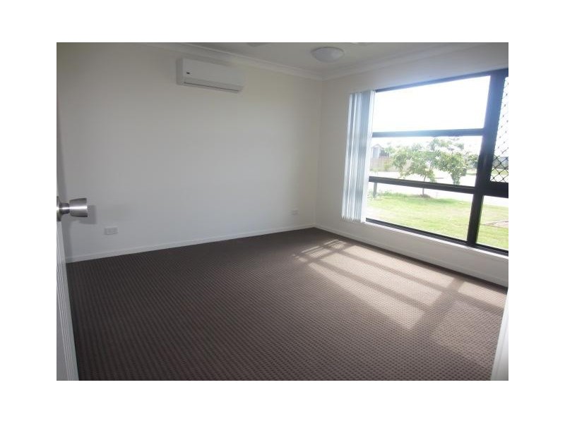 5 Esperance Drive, Mount Low QLD 4818