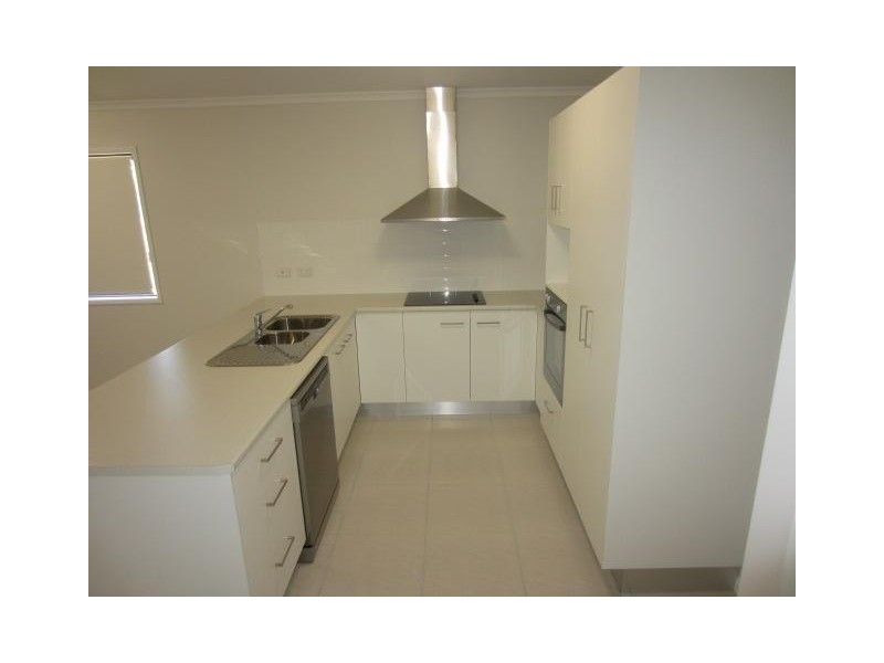 9 Beach Court, Balgal Beach QLD 4816