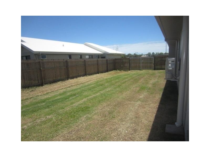 9 Beach Court, Balgal Beach QLD 4816