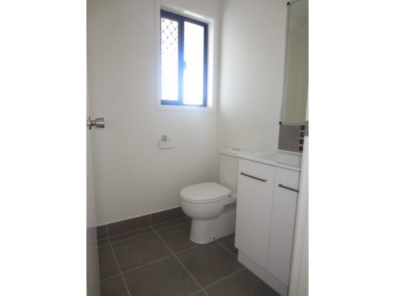 7 Esperance Drive, Mount Low QLD 4818