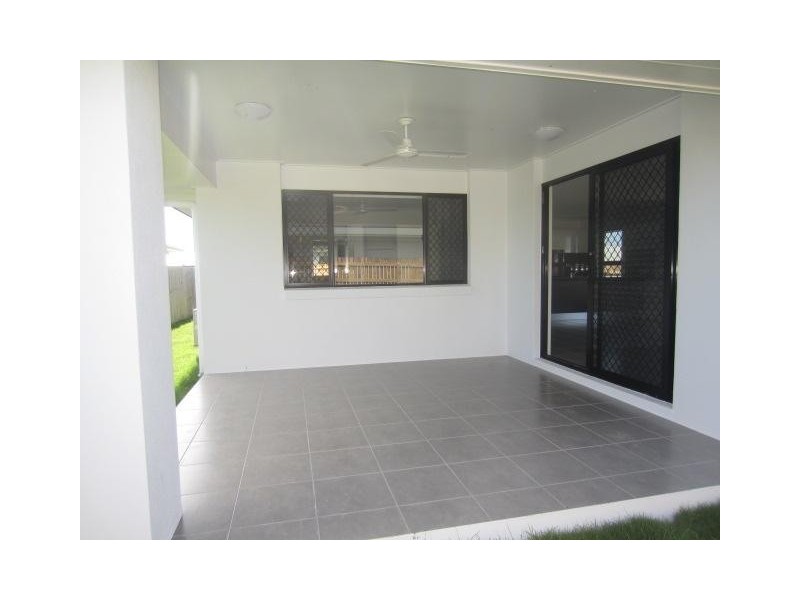 7 Esperance Drive, Mount Low QLD 4818