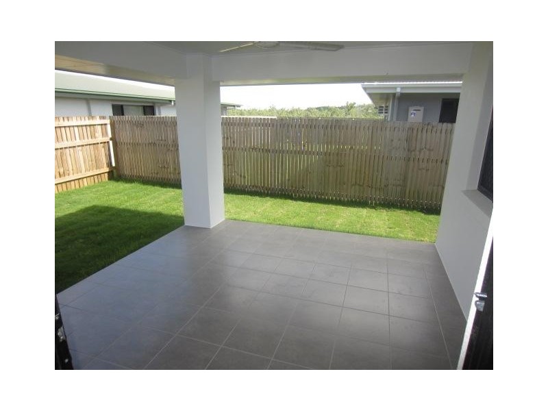 7 Esperance Drive, Mount Low QLD 4818