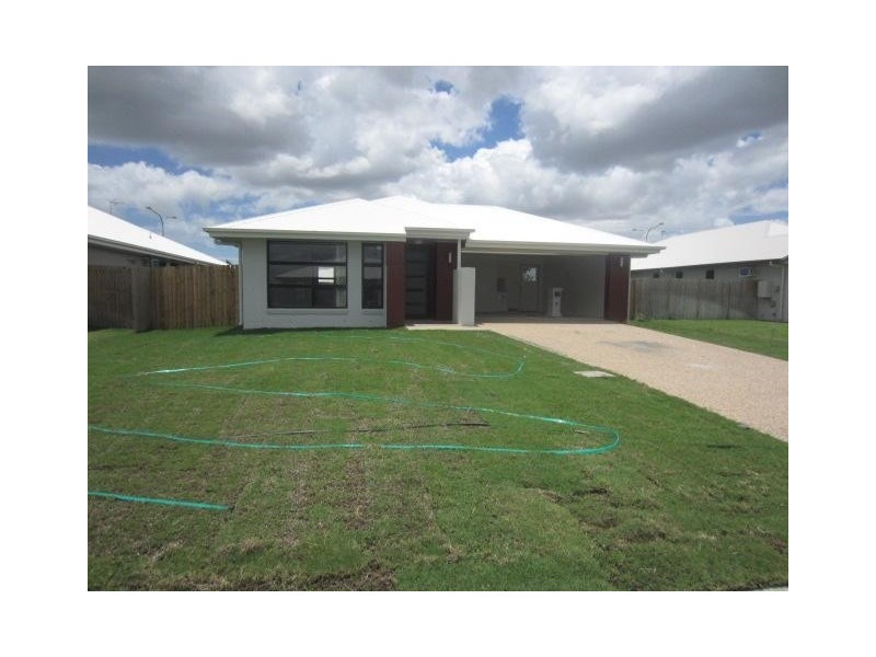 19 Smugglers Cove, Mount Low QLD 4818