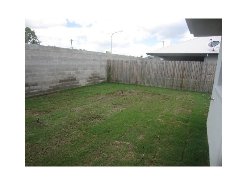 19 Smugglers Cove, Mount Low QLD 4818