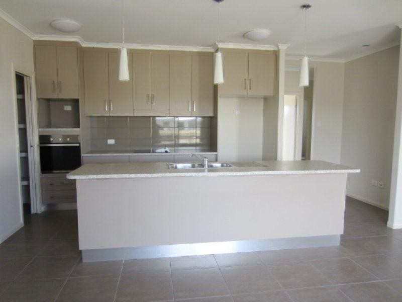 23 Dahlia Street, Burdell QLD 4818