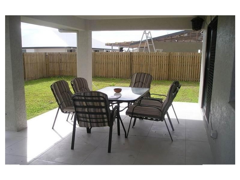 27 Iona Avenue, Burdell QLD 4818