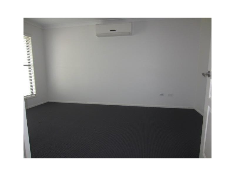 27 Iona Avenue, Burdell QLD 4818