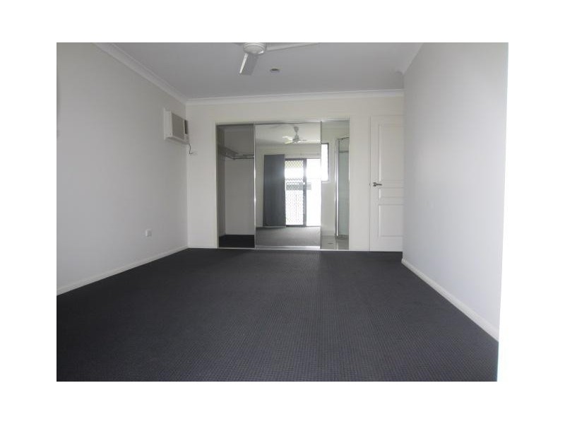 27 Iona Avenue, Burdell QLD 4818