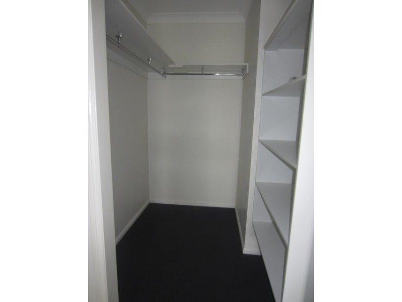 27 Iona Avenue, Burdell QLD 4818