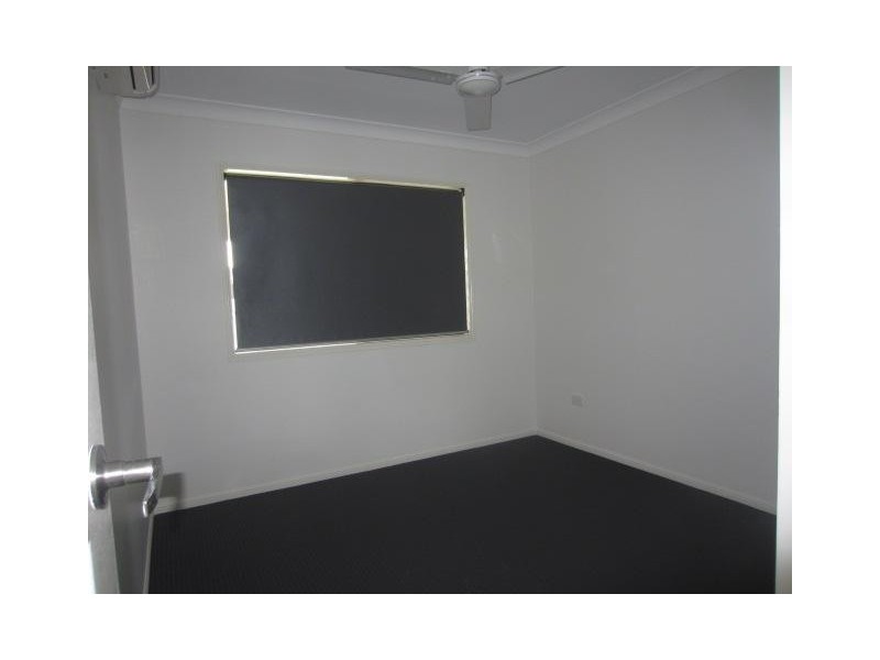 27 Iona Avenue, Burdell QLD 4818