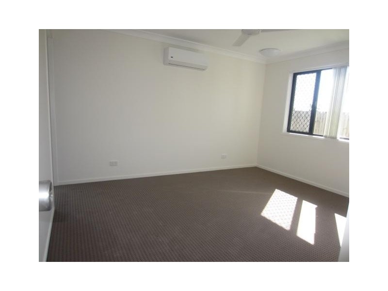 14 Waikiki Terrace, Mount Low QLD 4818