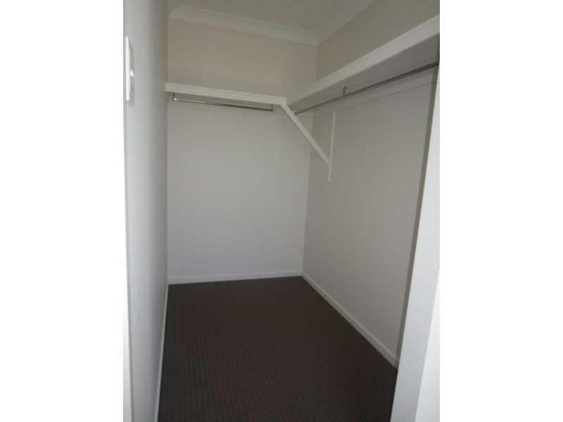 14 Waikiki Terrace, Mount Low QLD 4818