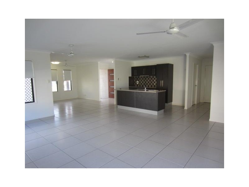 73 Lady Musgrave, Burdell QLD 4818