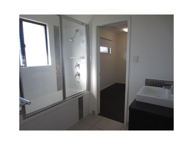 73 Lady Musgrave, Burdell QLD 4818