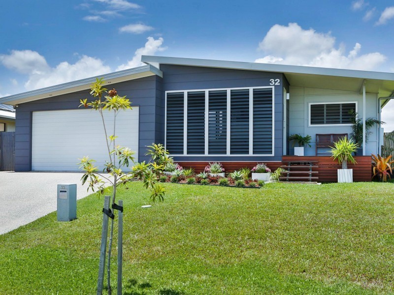 32 Daydream Circuit, Burdell QLD 4818