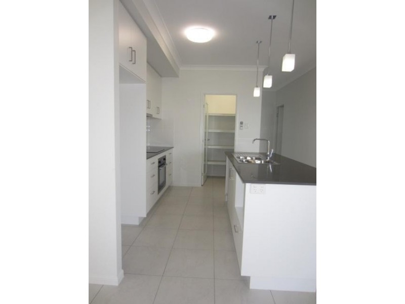 75  Poinsettia drive, Bohle Plains QLD 4817