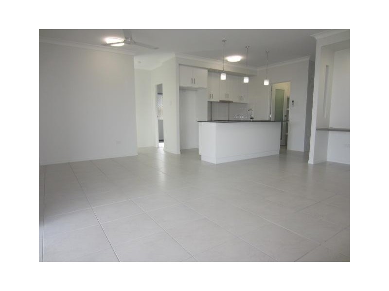 75  Poinsettia drive, Bohle Plains QLD 4817