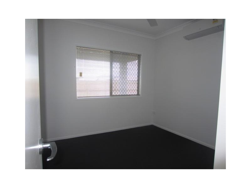 75  Poinsettia drive, Bohle Plains QLD 4817